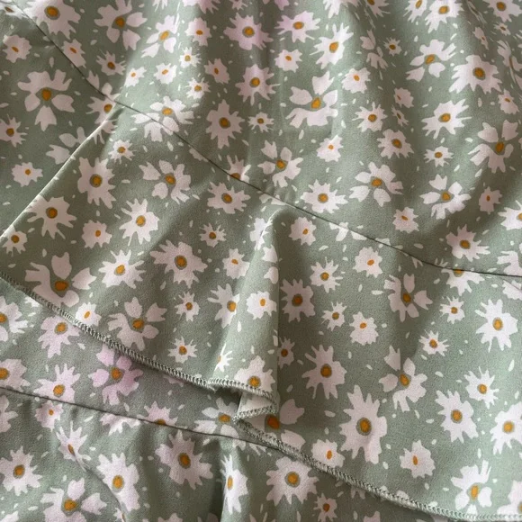 SHEIN Green Floral Ruffle Skirt - Picture 2 of 3
